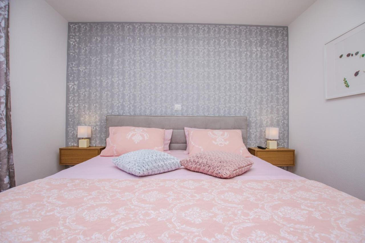 Sole E Mare New Apartment โปเรช ภายนอก รูปภาพ