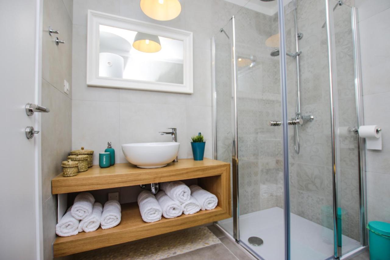 Sole E Mare New Apartment โปเรช ภายนอก รูปภาพ