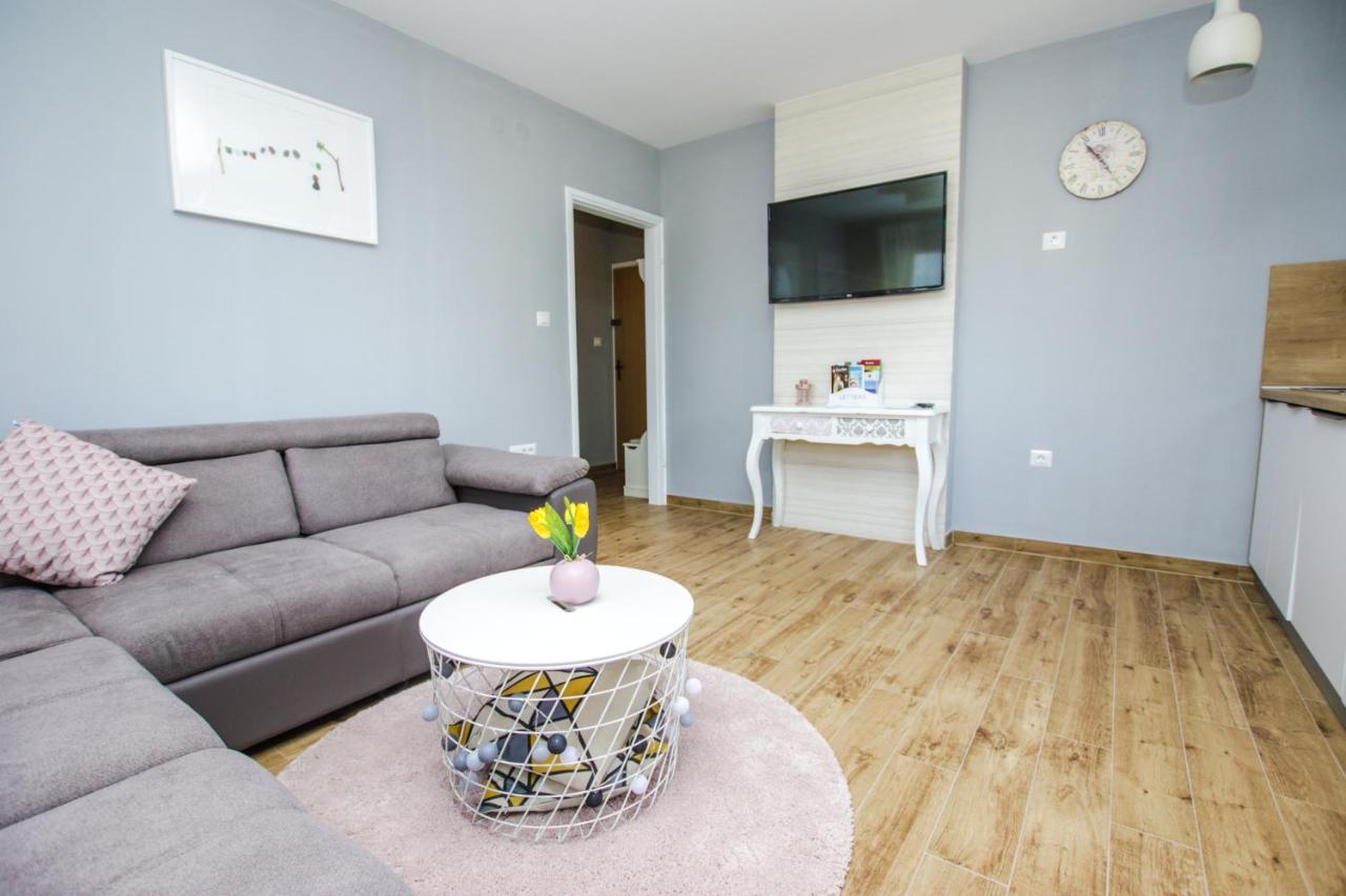 Sole E Mare New Apartment โปเรช ภายนอก รูปภาพ